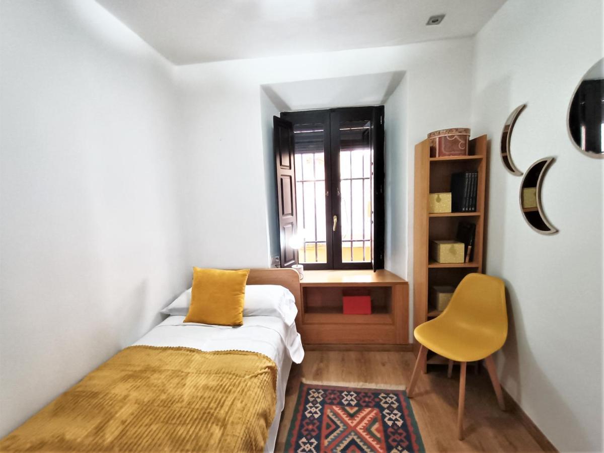 Apartamentos Alma Гранада Екстериор снимка