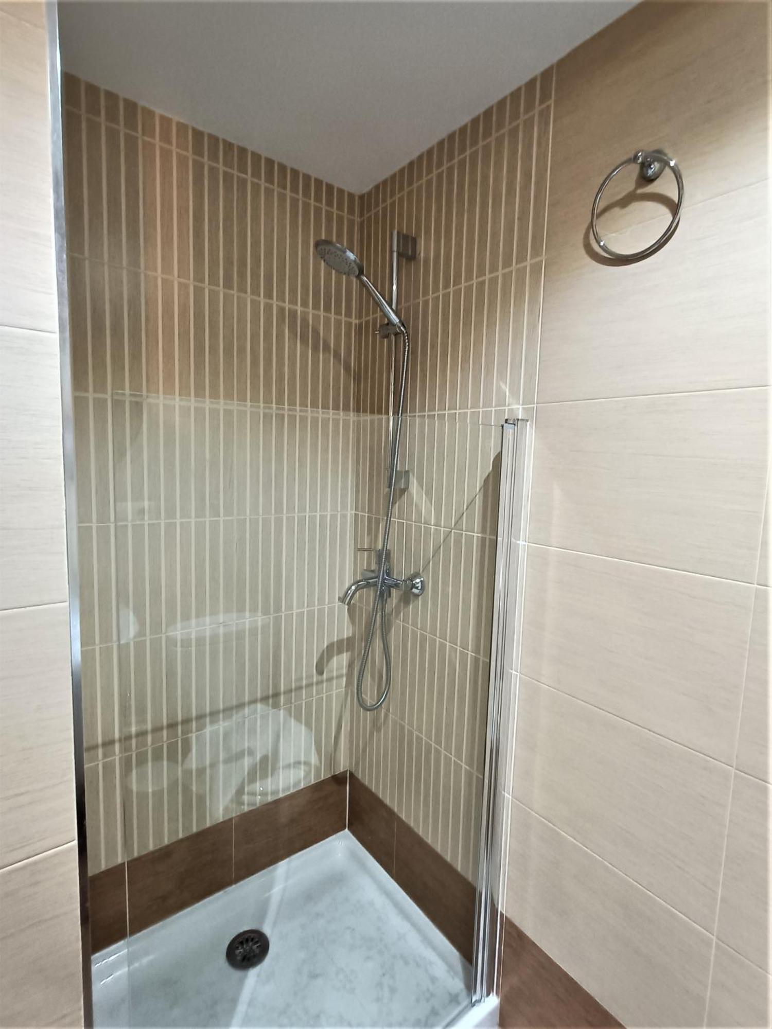 Apartamentos Alma Гранада Стая снимка
